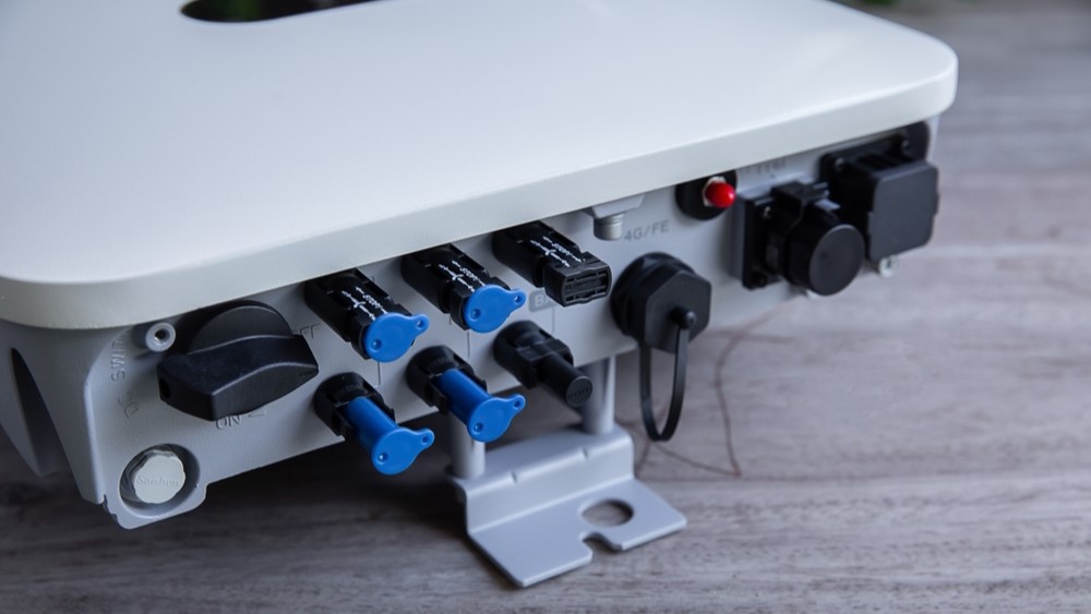 MPPT Solar Inverter Price in Pakistan